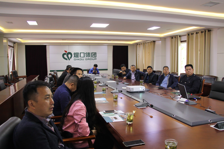 湖南湘西州凤凰县政协主席田茂君一行莅临我公司考察学习
