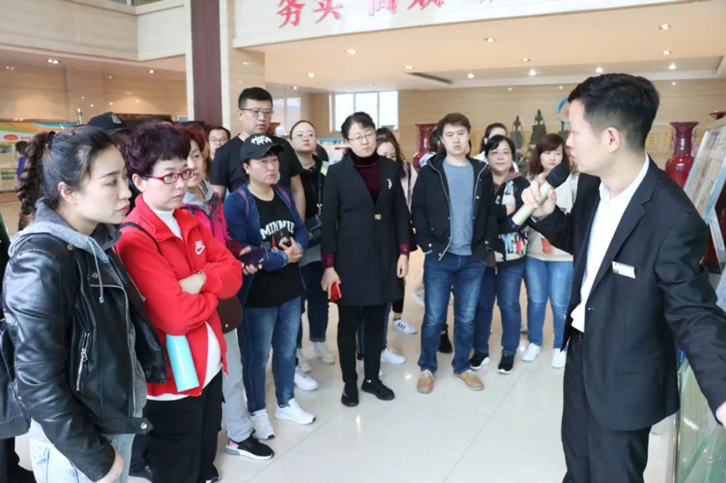 集團(tuán)公司組織優(yōu)秀員工赴河南考察學(xué)習(xí)